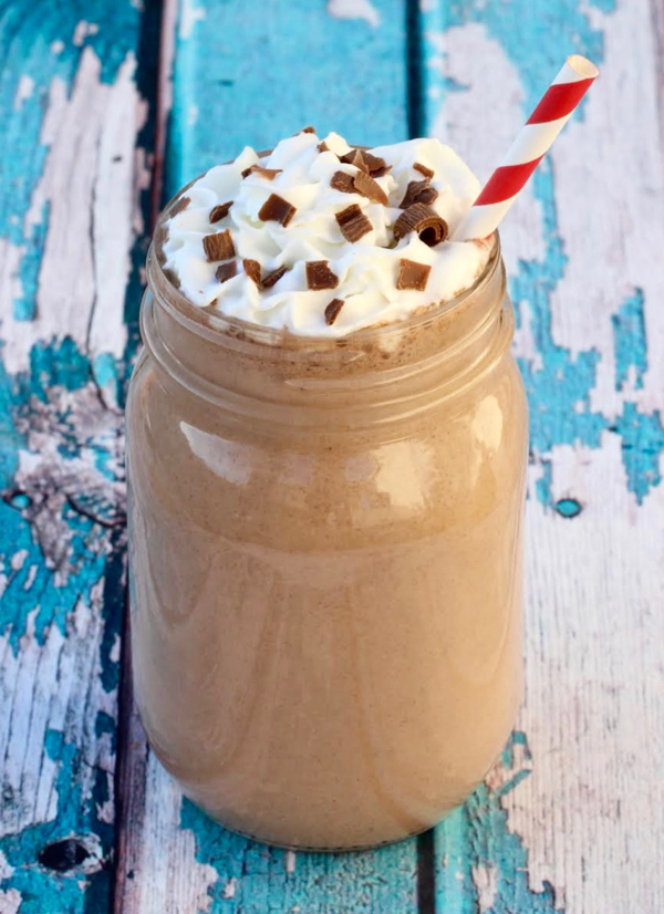 Nutella Milkshake Recipe by NeverEndingJourneys.com