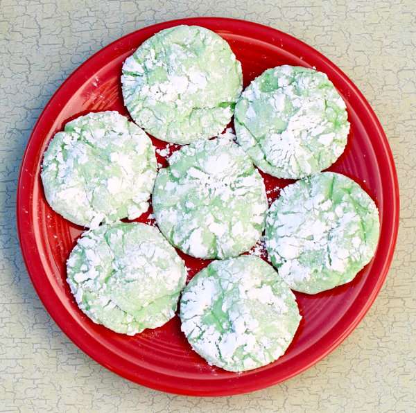 Green Crinkle Cookie Recipe at NeverEndingJourneys.com
