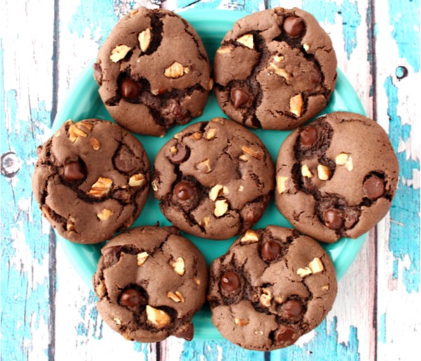 Chocolate Chip Pecan Cookies