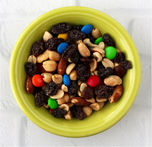 Sneaky Ways to Get Your Kids to Eat More Veggies and Fruits With Trail Mix